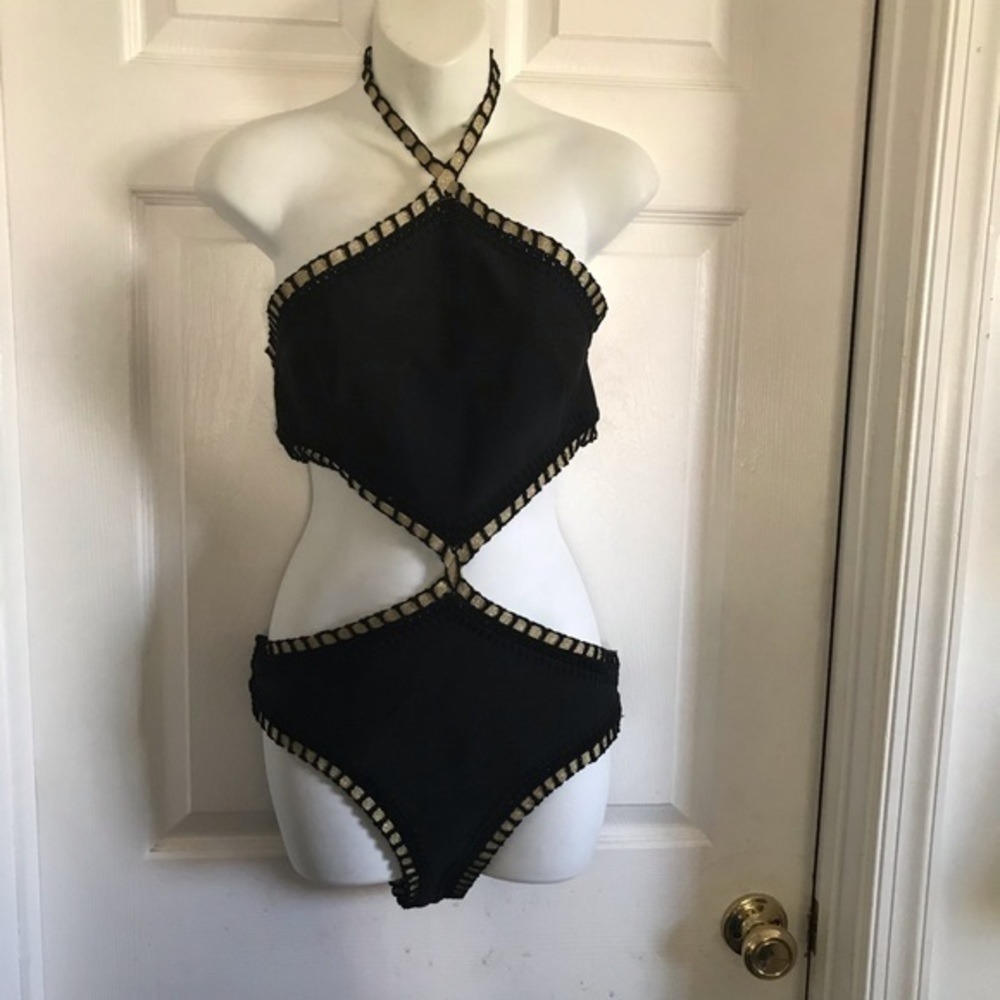 Wow couture attached halter swimsuit in size large - Picture 5 of 9